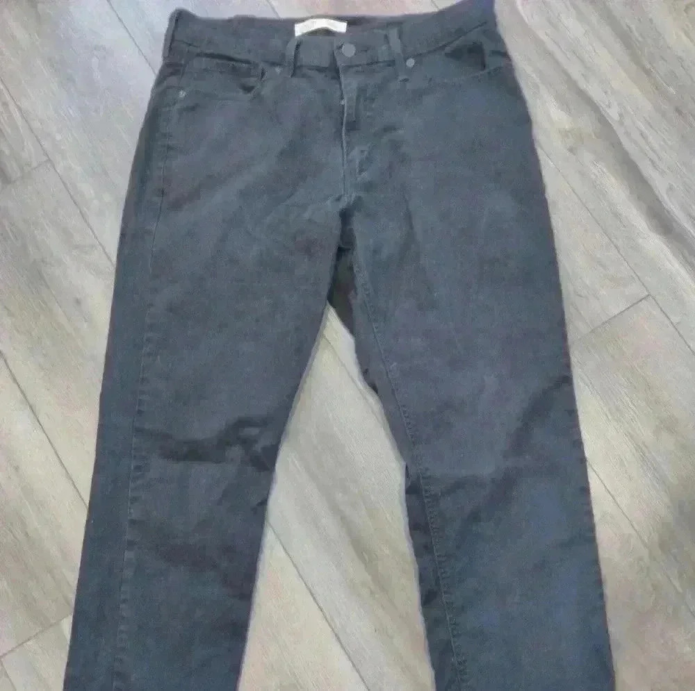 Levi's